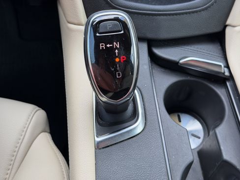 Used 2019 Cadillac XT5 FWD image 24