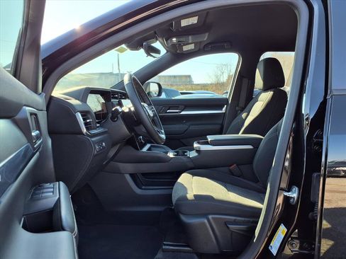 Used 2025 GMC Terrain Elevation w/ Technology Package II image 23