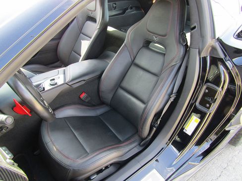 Used 2019 Chevrolet Corvette ZR1 RWD image 9