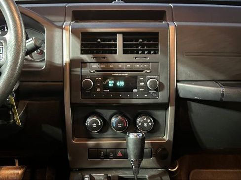 Used 2012 Jeep Liberty Sport image 24