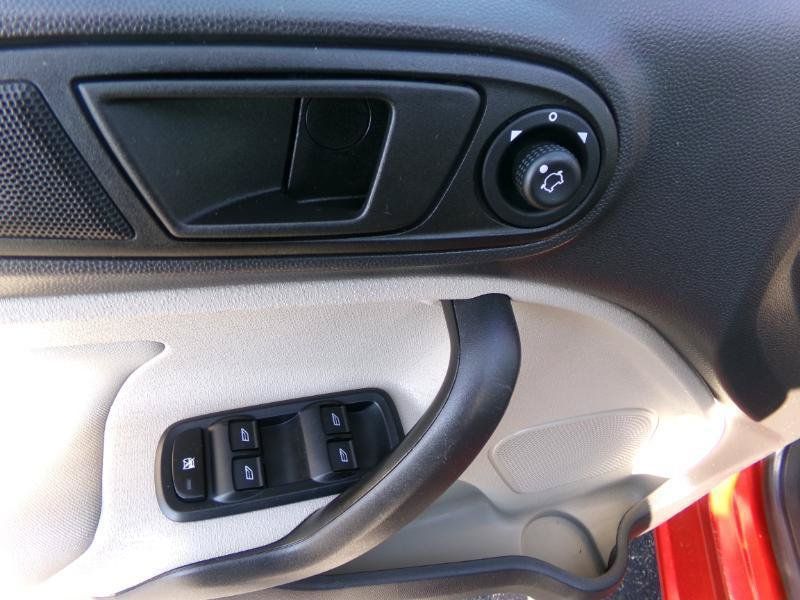 Used 2019 Ford Fiesta SE w/ Cold Weather Package FWD image 13