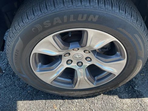 Used 2021 RAM 1500 Laramie AWD/4WD image 9