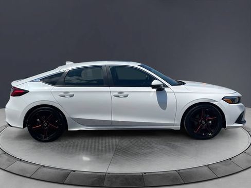 Used 2024 Honda Civic Sport Touring image 6