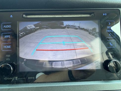 Used 2017 Toyota Sienna LE FWD image 39
