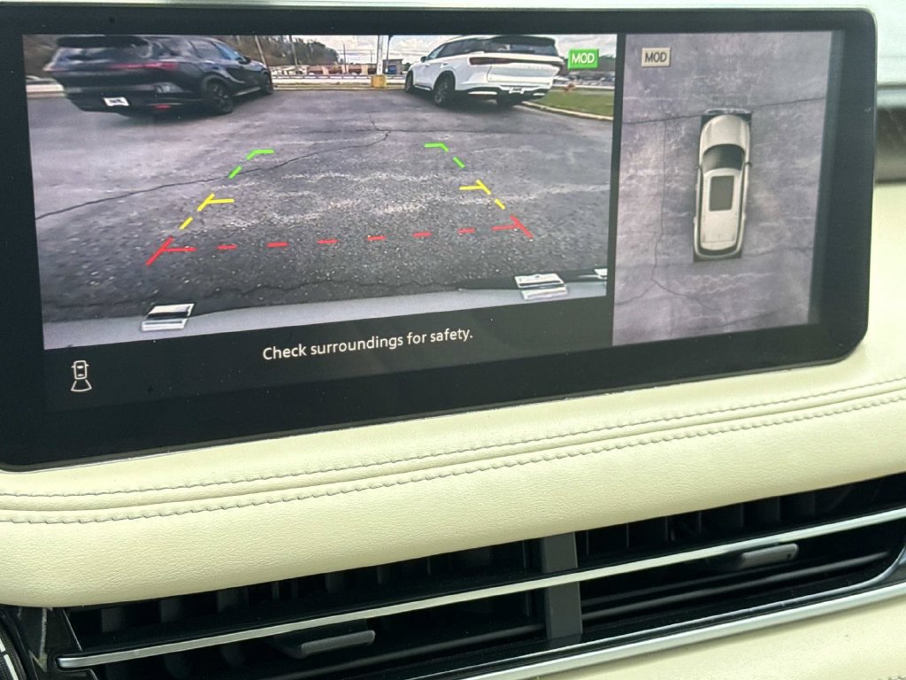 Certified 2023 INFINITI QX60 Sensory w/ Vision Package AWD/4WD image 4