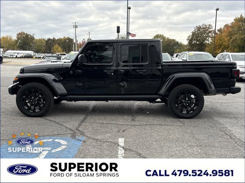 Used 2025 Jeep Gladiator Sport image 12