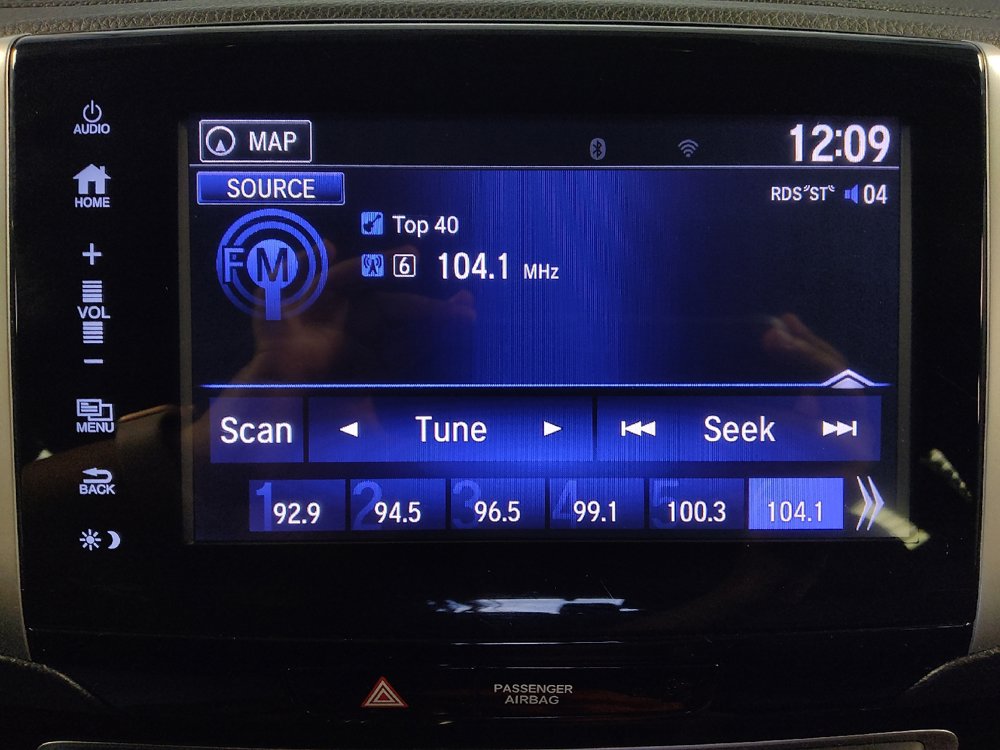 Used 2017 Honda Pilot Touring image 25