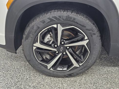 Used 2023 Chevrolet TrailBlazer RS AWD/4WD image 9