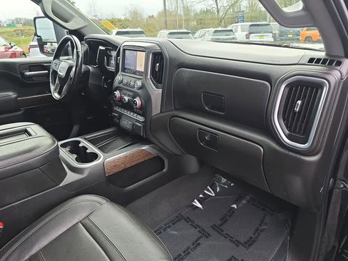 Certified 2022 GMC Sierra 3500 Denali image 35