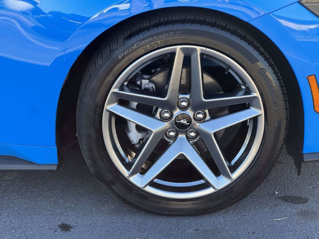 Used 2024 Ford Mustang Coupe RWD image 11