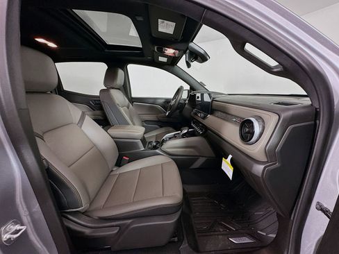 New 2025 Chevrolet Colorado ZR2 w/ Technology Package image 30