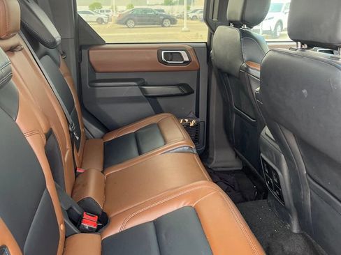 Used 2024 Ford Bronco Outer Banks AWD/4WD image 10