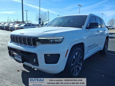 Used 2023 Jeep Grand Cherokee Overland image 3