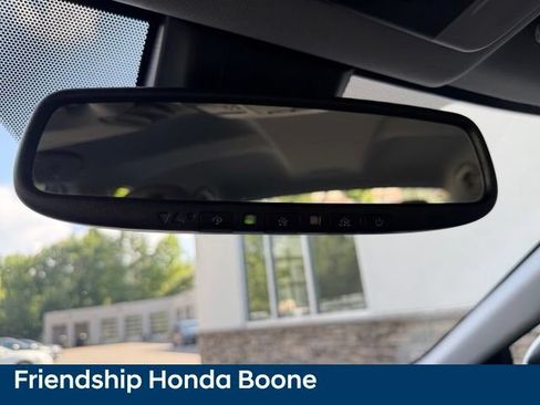Used 2022 Toyota Camry XLE FWD image 32
