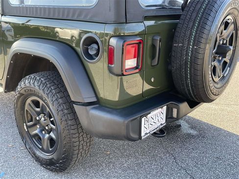 Used 2021 Jeep Wrangler Sport image 12