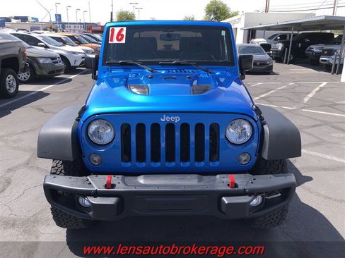 Used 2016 Jeep Wrangler Rubicon AWD/4WD image 3