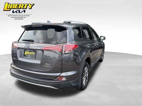 Used 2018 Toyota RAV4 XLE w/ Protection Package AWD/4WD image 7