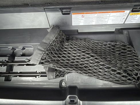 Used 2022 Toyota Highlander XSE image 16