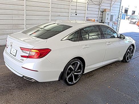Used 2019 Honda Accord Sport image 2