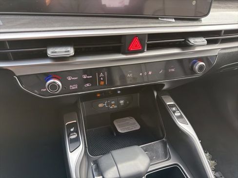 New 2026 Kia Sorento X-Line EX AWD/4WD image 16