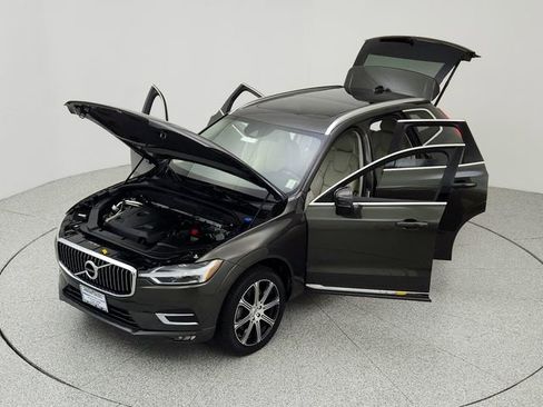 Used 2018 Volvo XC60 T6 Inscription w/ Luxury Seat Package image 17