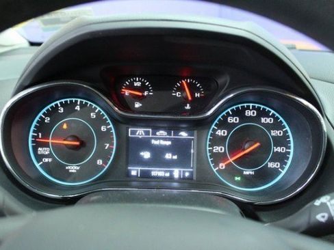 Used 2017 Chevrolet Cruze LT w/ Convenience Package image 16