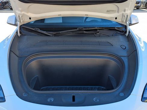 Used 2024 Tesla Model Y Long Range image 29