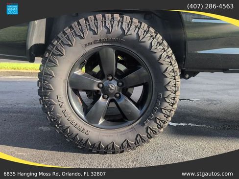 Used 2017 RAM 1500 Express w/ Black Ram 1500 Express Group RWD image 32