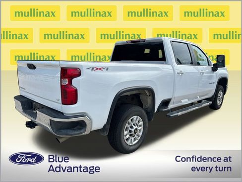 Used 2025 Chevrolet Silverado 2500 LT w/ Convenience Package AWD/4WD image 2