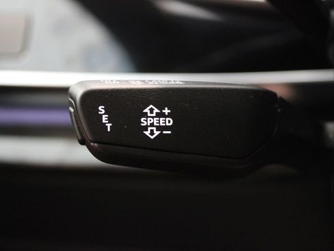 Used 2019 Audi Q8 Premium AWD/4WD image 24