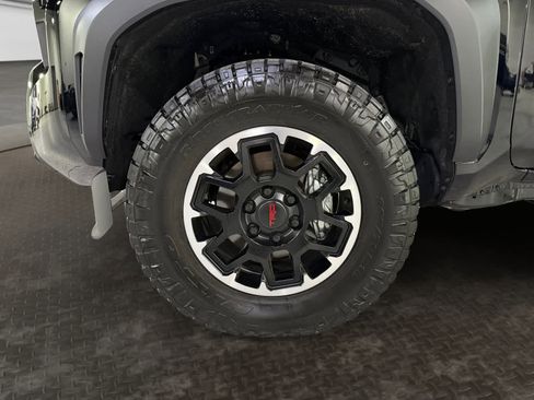 Used 2026 Toyota Tacoma TRD Off-Road w/ TRD Off Road Premium Package AWD/4WD image 21