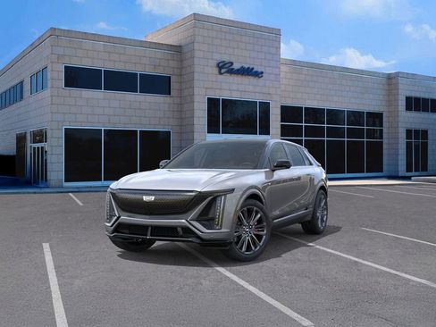 New 2026 Cadillac Lyriq V image 8