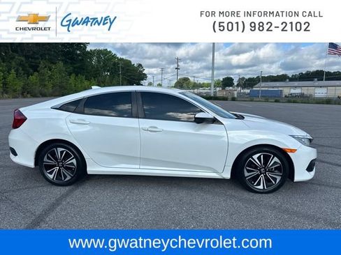 Used 2018 Honda Civic EX-L image 4