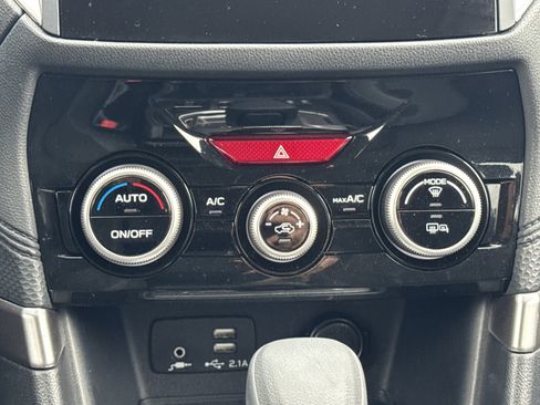 Used 2020 Subaru Forester Premium image 9