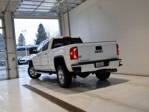 Used 2016 GMC Sierra 3500 Denali w/ Duramax Plus Package image 41