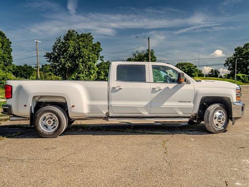 Used 2019 Chevrolet Silverado 3500 LT w/ LT Convenience Package AWD/4WD image 2