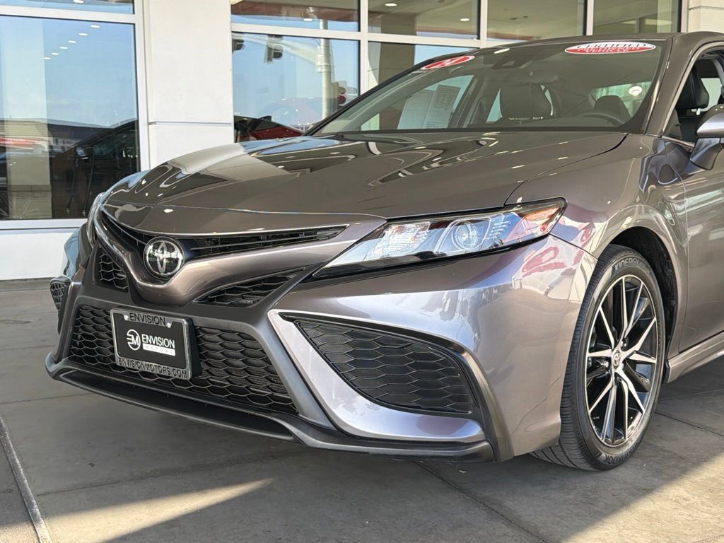 Certified 2024 Toyota Camry SE FWD image 3