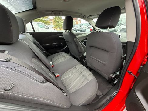 Used 2017 Chevrolet Sonic LT image 9