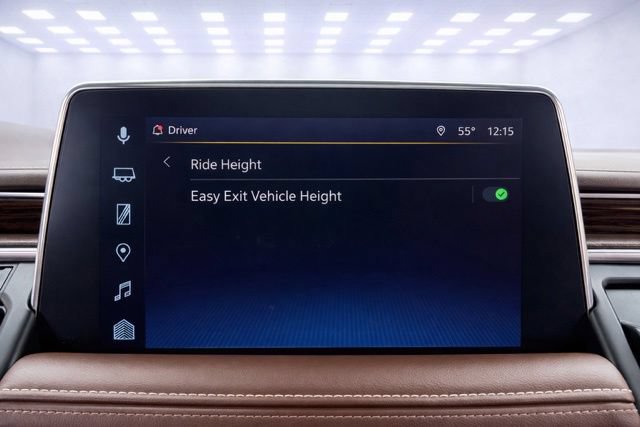 Used 2021 Chevrolet Tahoe High Country w/ Premium Package AWD/4WD image 40