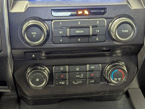 Used 2018 Ford F150 XLT w/ Equipment Group 302A Luxury image 26