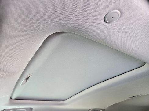 Used 2025 Honda CR-V EX-L image 32