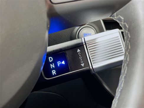 Used 2025 Hyundai Sonata Limited image 21