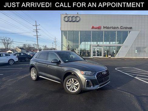 Used 2022 Audi Q5 2.0T Premium w/ Convenience Package image 1