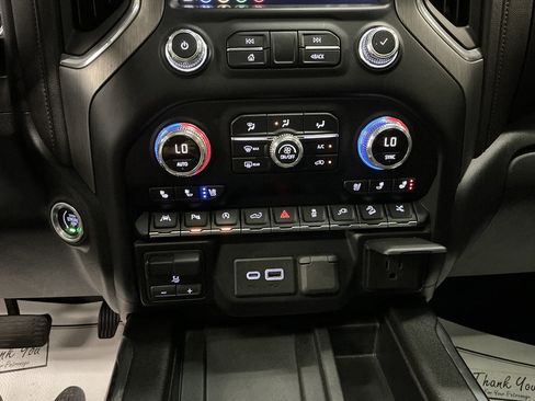 Used 2019 GMC Sierra 1500 Denali w/ Denali Ultimate Package AWD/4WD image 13