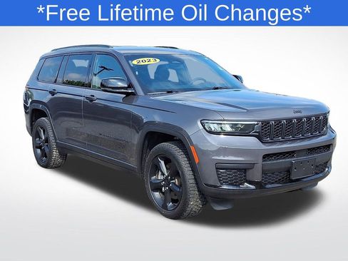 Used 2023 Jeep Grand Cherokee L Laredo image 1