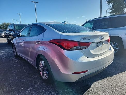 Used 2014 Hyundai Elantra SE w/ Option Group 02 FWD image 5