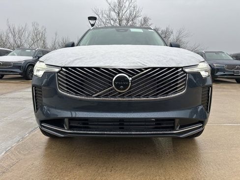New 2026 Volvo XC90 T8 Plus image 2