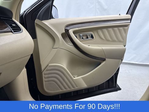 Used 2018 Ford Taurus Limited image 22