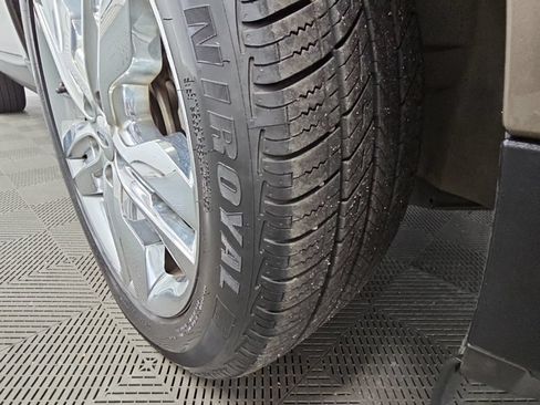 Used 2013 Ford Edge Limited w/ Driver Entry Pkg FWD image 48