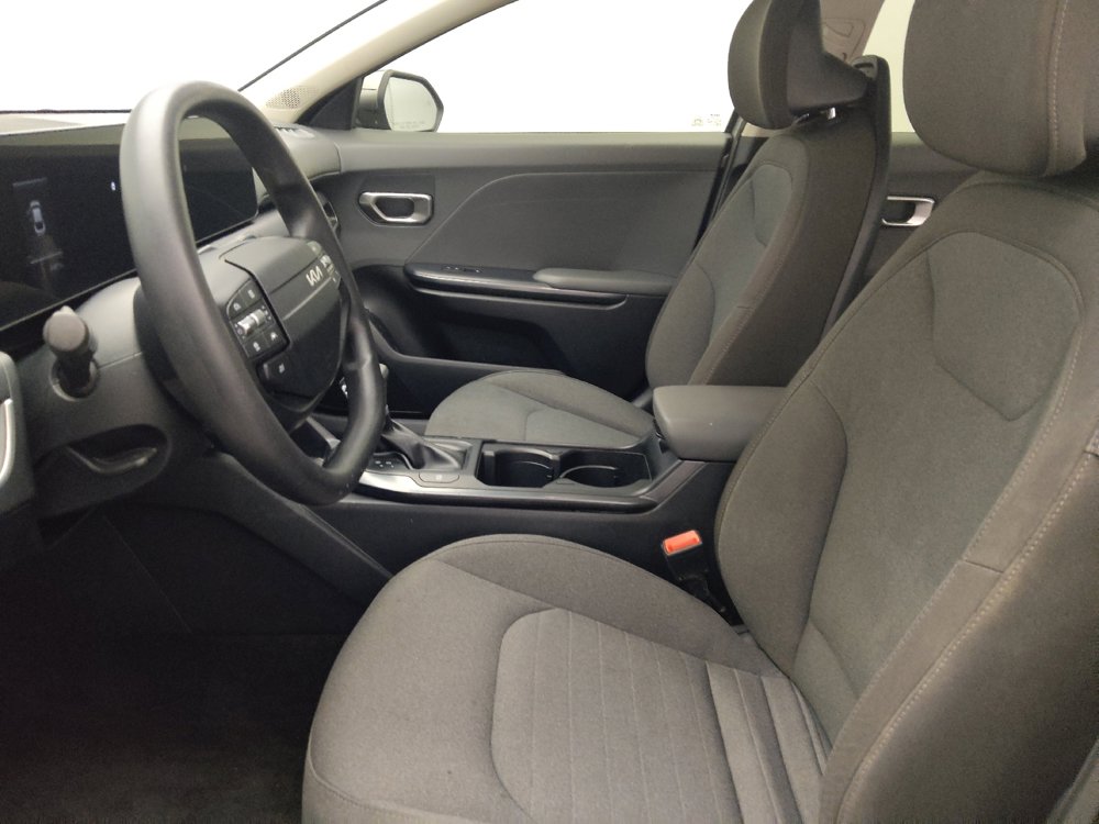 Used 2025 Kia K4 FWD image 17
